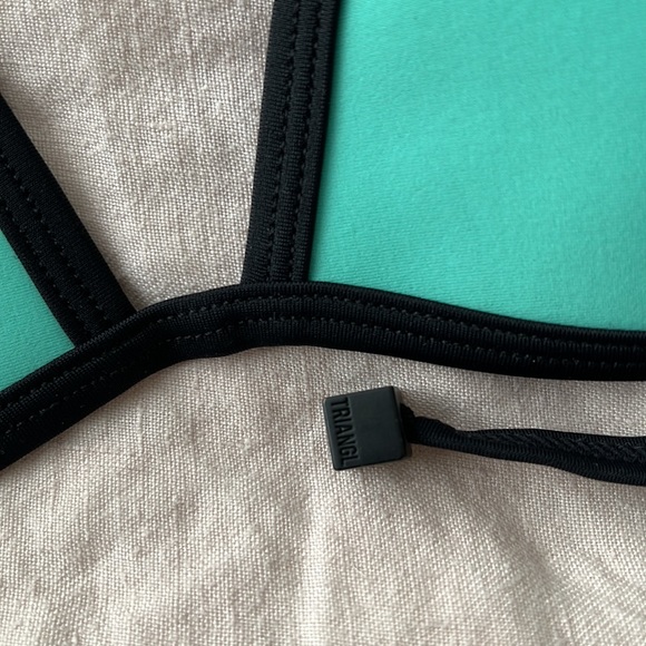 TRIANGL neoprene bikini, size S top, size M bottom - Picture 2 of 7
